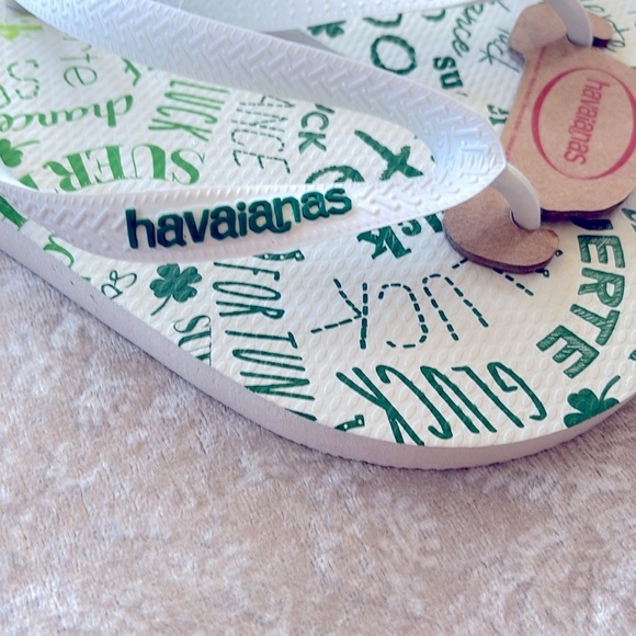 Brand New Havaianas White & Green Irish Good Luck Flip Flops Slide Thong Sandals - Picture 3 of 16